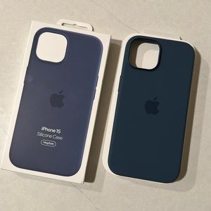 iPhone 15 Silicone MagSafe Case - Storm Blue